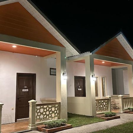 Tc Garden Resort Kuah Esterno foto