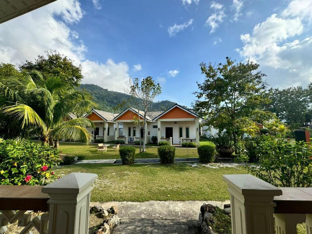 Tc Garden Resort Kuah Esterno foto
