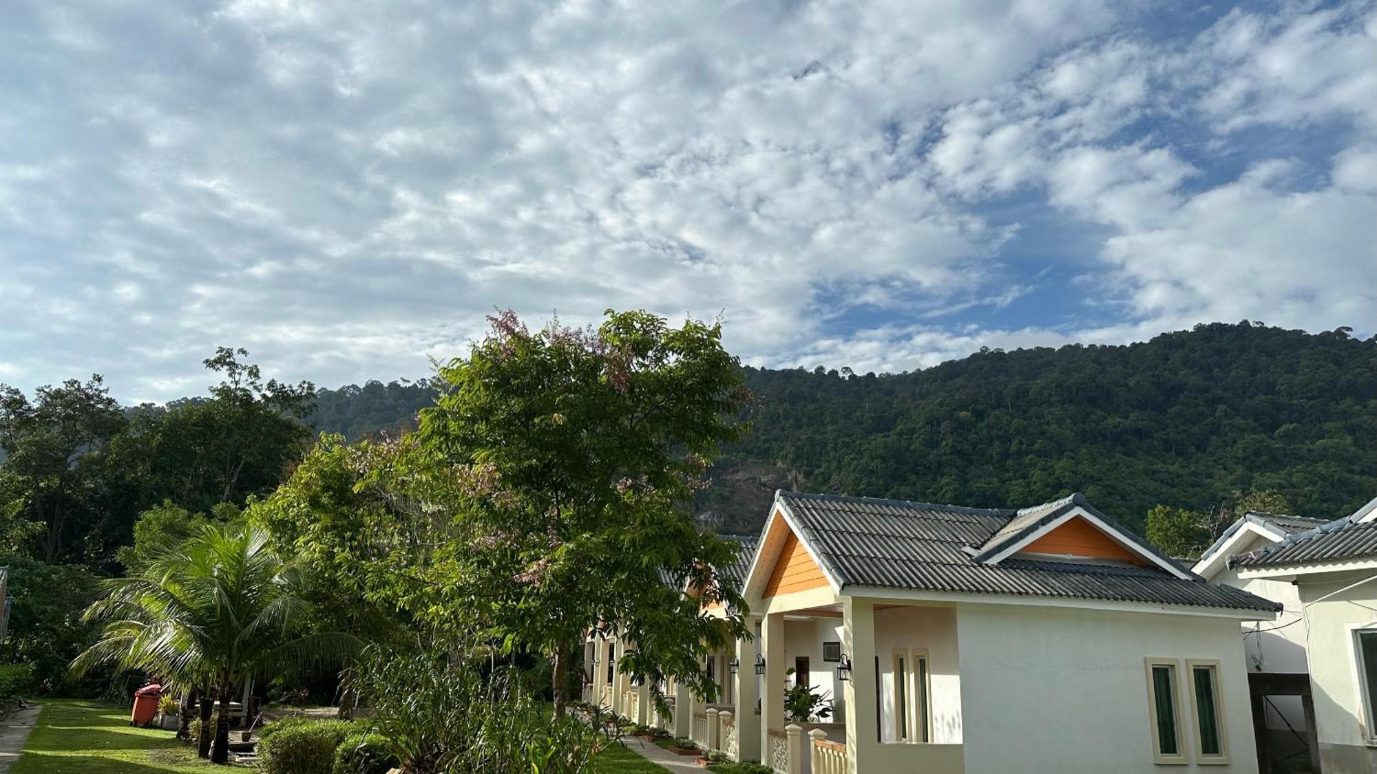 Tc Garden Resort Kuah Esterno foto